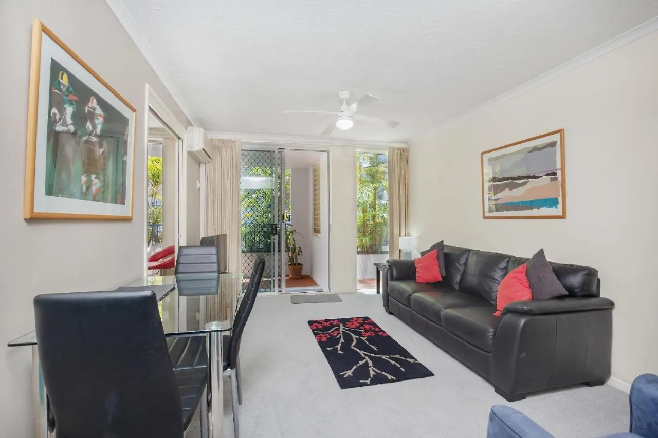 Surfers Beach Resort One Gold Coast Aparthotel