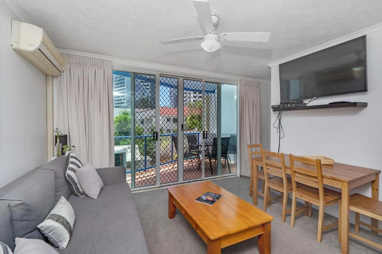 Surfers Beach Resort One Gold Coast 3*,  Australia