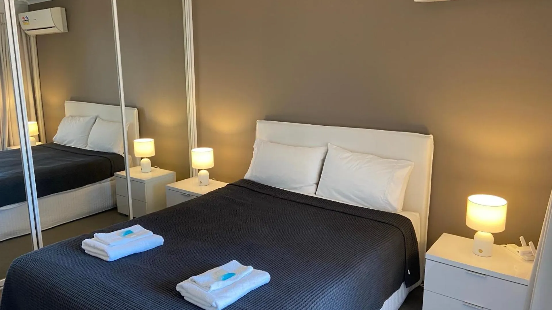 Aparthotel Surfers Beach Resort One Gold Coast
